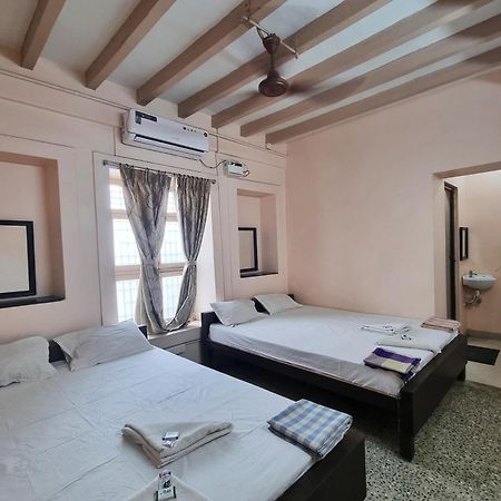 Sowmya Lodge Tiruchirappalli Ngoại thất bức ảnh