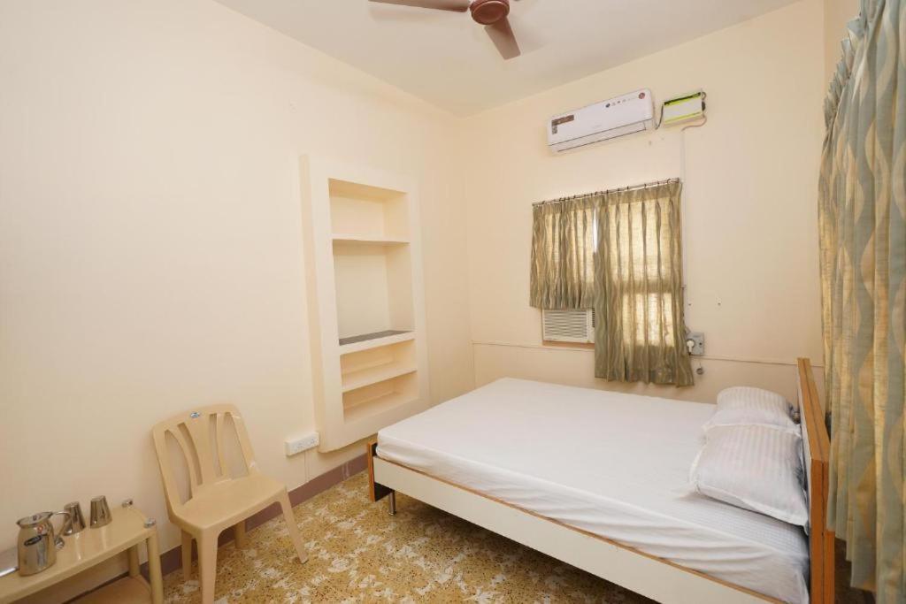 Sowmya Lodge Tiruchirappalli Ngoại thất bức ảnh