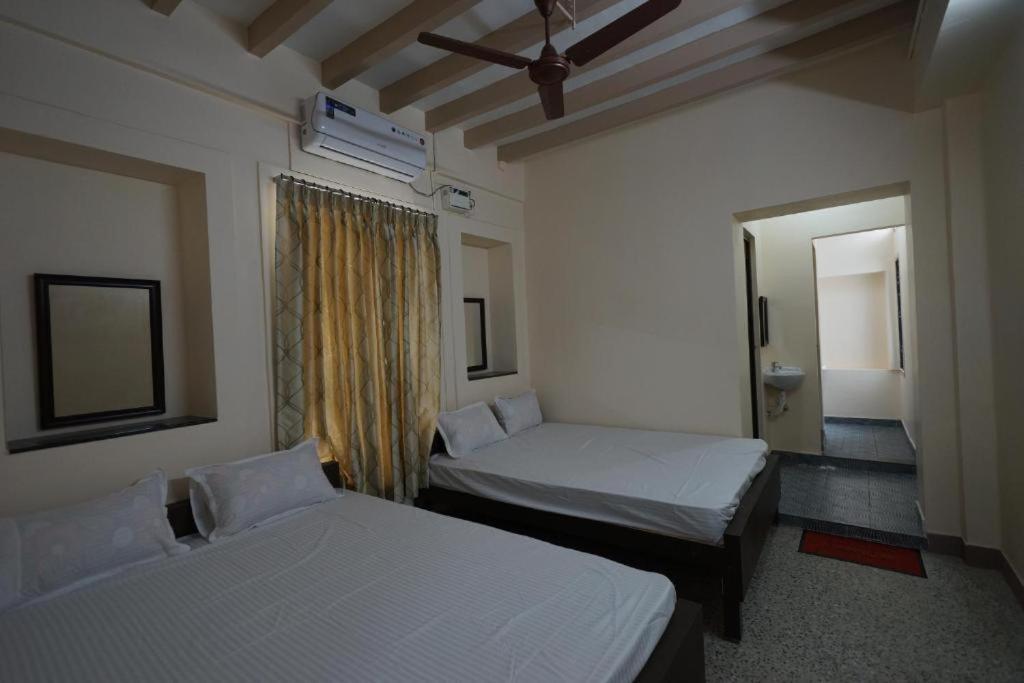Sowmya Lodge Tiruchirappalli Ngoại thất bức ảnh