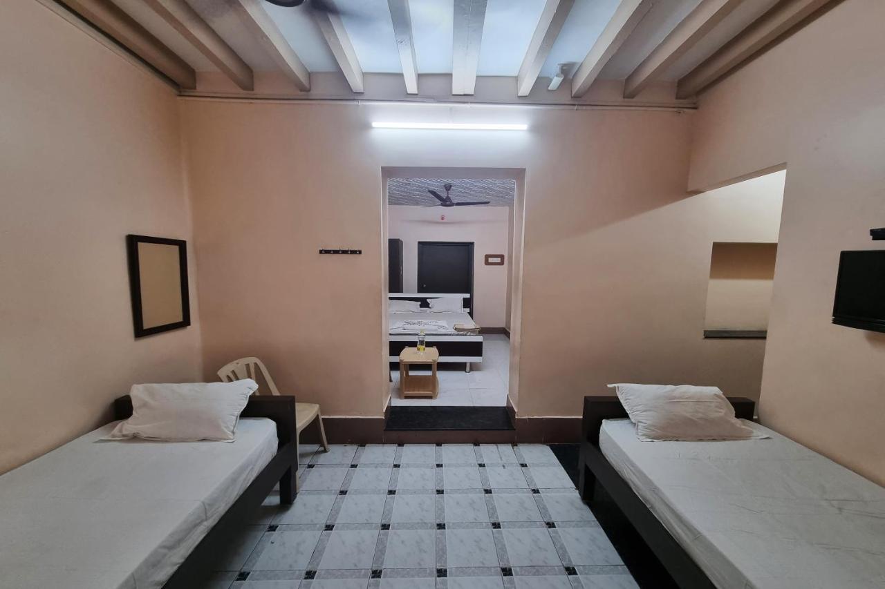 Sowmya Lodge Tiruchirappalli Ngoại thất bức ảnh