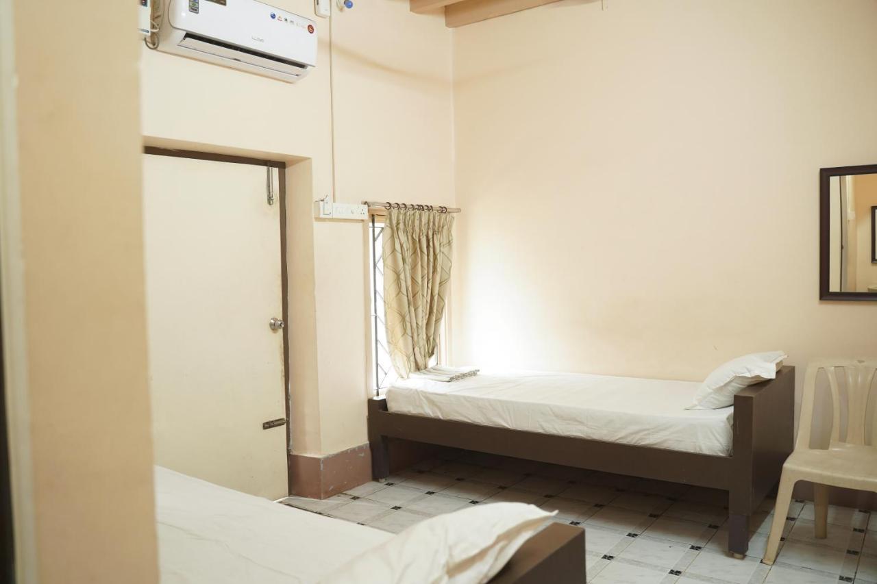 Sowmya Lodge Tiruchirappalli Ngoại thất bức ảnh