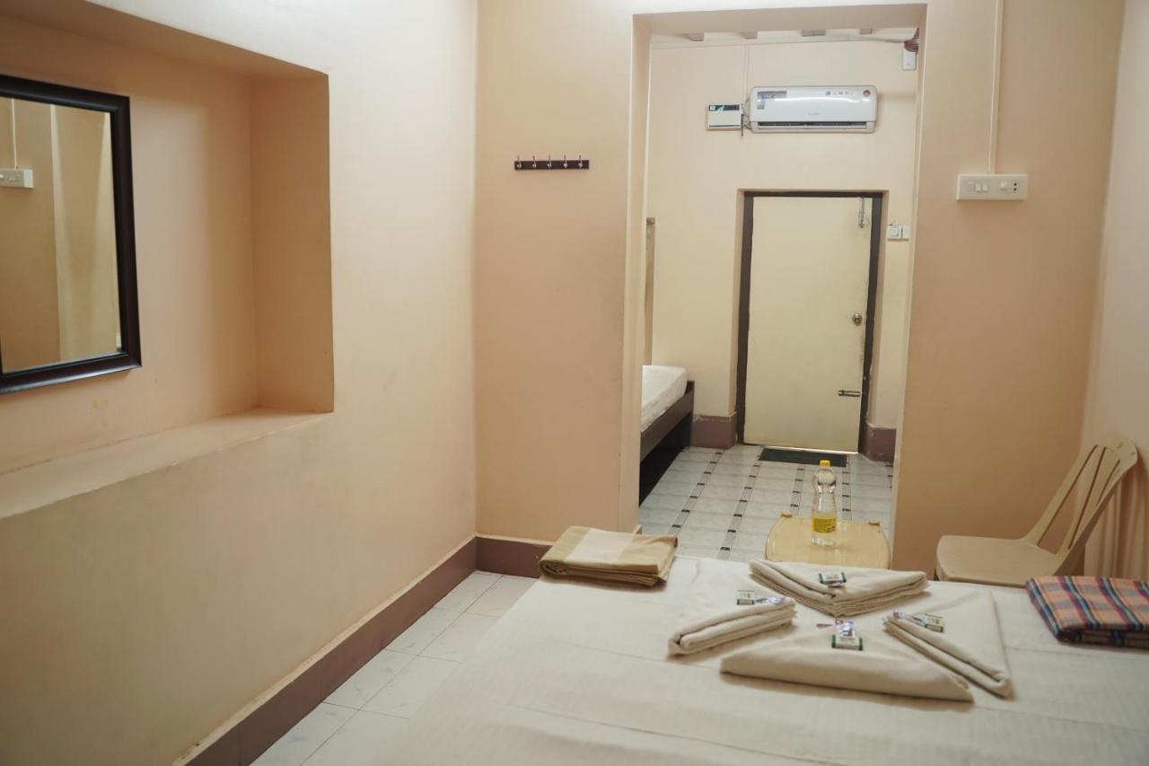 Sowmya Lodge Tiruchirappalli Ngoại thất bức ảnh