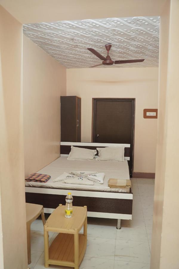 Sowmya Lodge Tiruchirappalli Ngoại thất bức ảnh