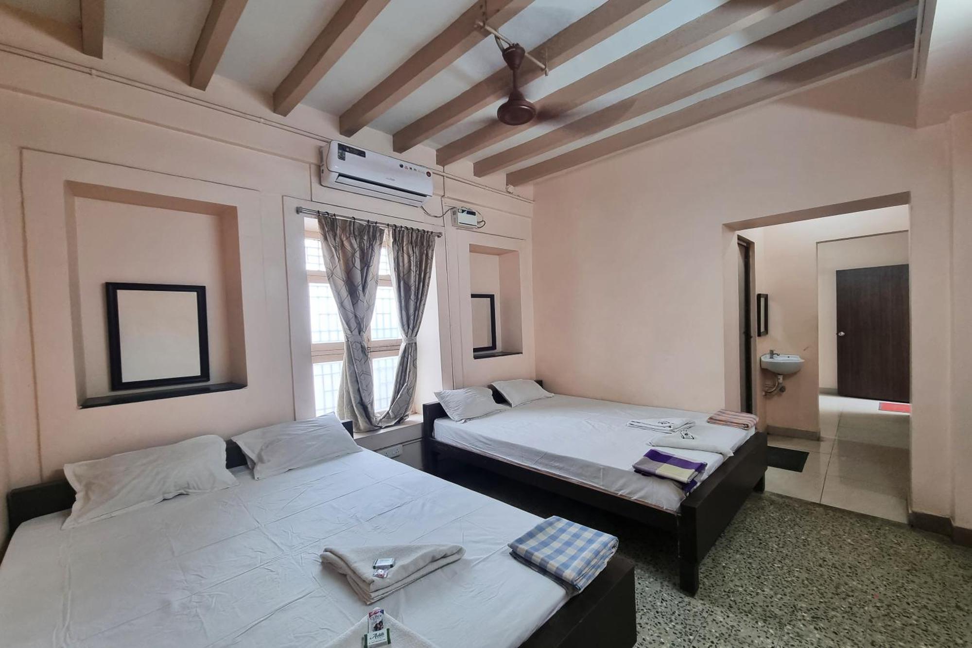 Sowmya Lodge Tiruchirappalli Ngoại thất bức ảnh
